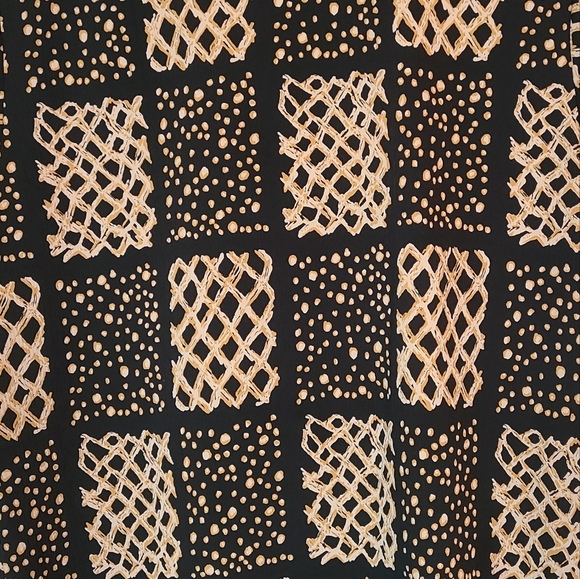 Notations Woman's Short Sleeve Blouse,  Size: Small  Color: Black w/ Patterning - Picture 9 of 9